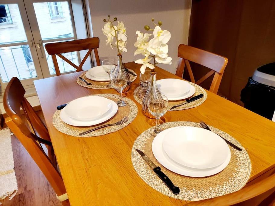 Appartement Chaleureux Au Pied De La Cite Avec Parking Carcassonne Zewnętrze zdjęcie