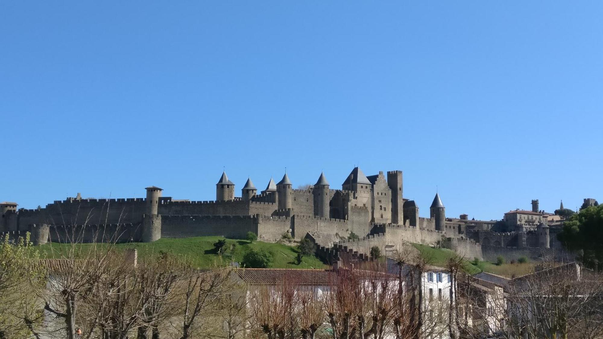Appartement Chaleureux Au Pied De La Cite Avec Parking Carcassonne Zewnętrze zdjęcie
